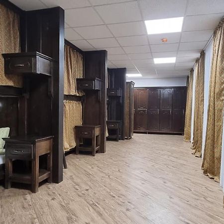 Hostel Citadella Deva Luaran gambar