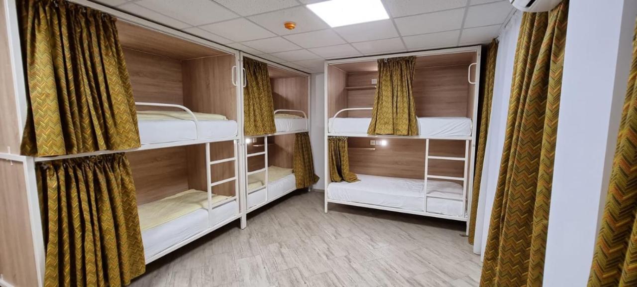 Hostel Citadella Deva Luaran gambar