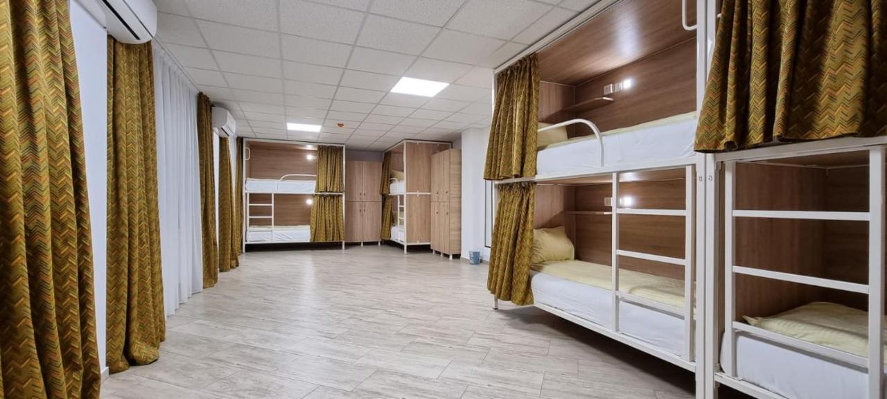 Hostel Citadella Deva Luaran gambar